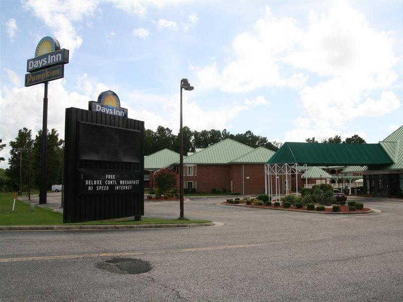 Days Inn By Wyndham Petersburg/South Fort Lee Екстер'єр фото