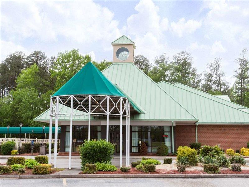 Days Inn By Wyndham Petersburg/South Fort Lee Екстер'єр фото