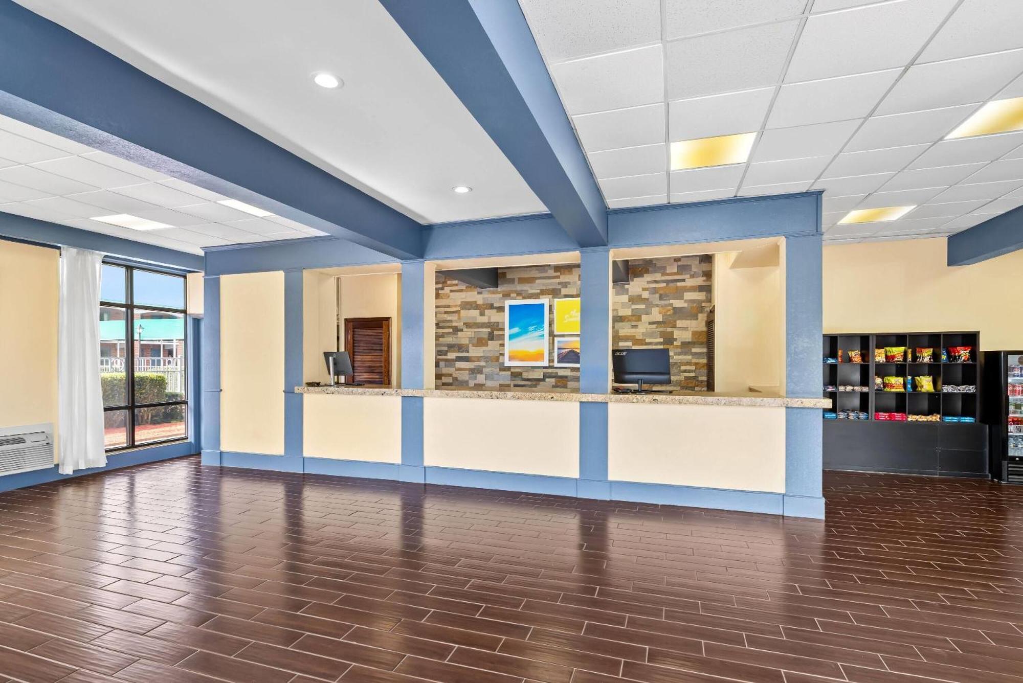 Days Inn By Wyndham Petersburg/South Fort Lee Екстер'єр фото